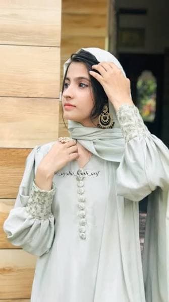 Hira M. from Karachi